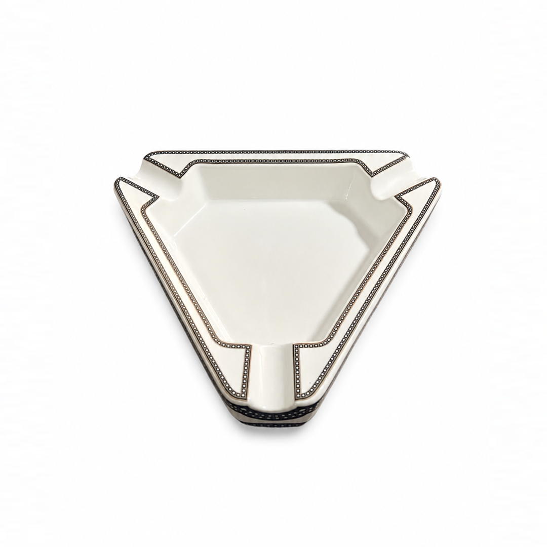 Cinzeiro de Resina P/ Charuto Triangular